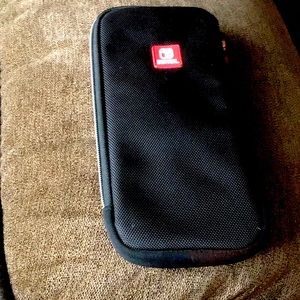 Nintendo Switch Case Comes with a game card case has four holds .